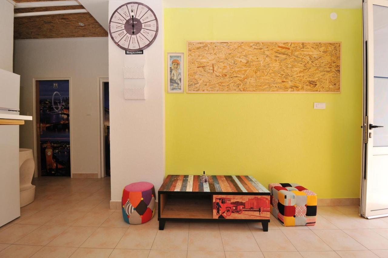 Oasis Hostel Сплит Экстерьер фото