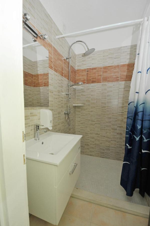 Oasis Hostel Сплит Экстерьер фото