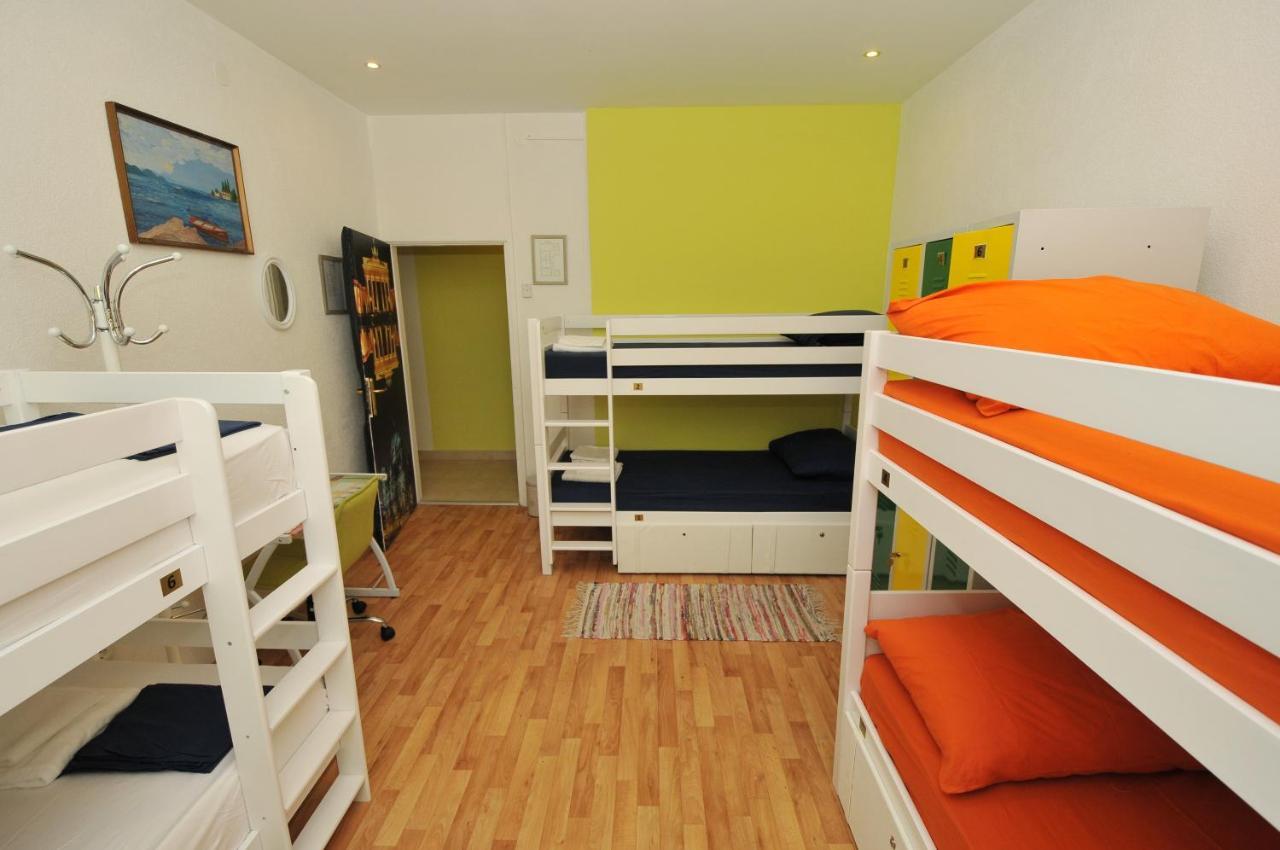 Oasis Hostel Сплит Экстерьер фото
