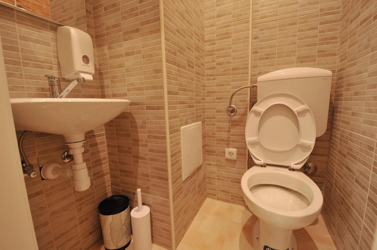 Oasis Hostel Сплит Экстерьер фото
