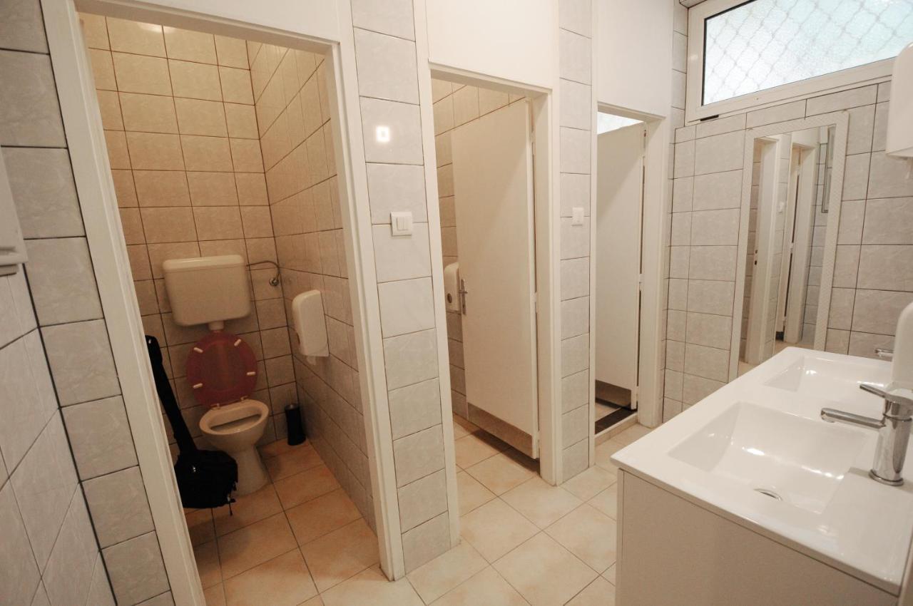 Oasis Hostel Сплит Экстерьер фото