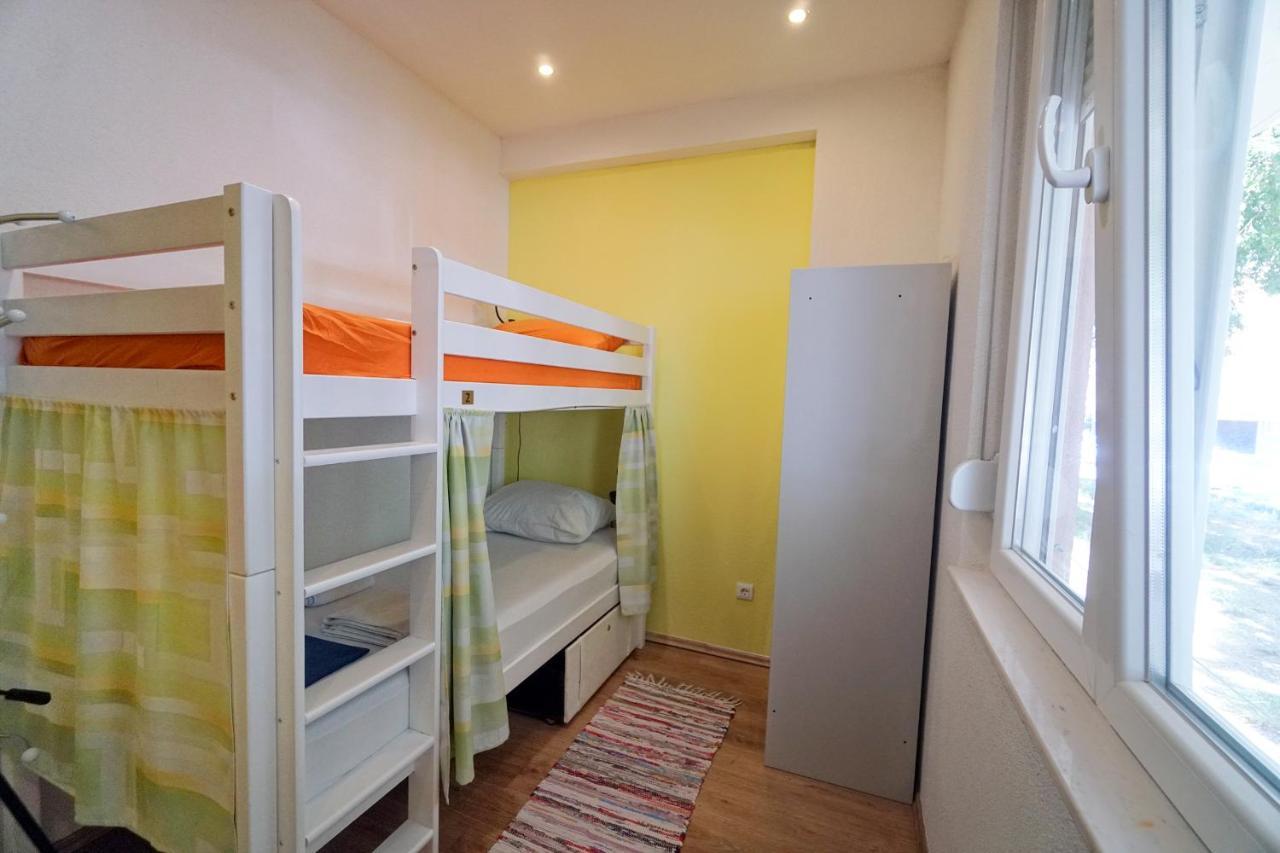 Oasis Hostel Сплит Экстерьер фото