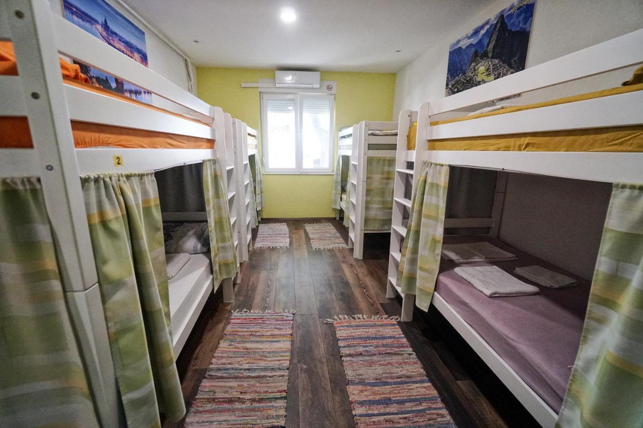 Oasis Hostel Сплит Экстерьер фото