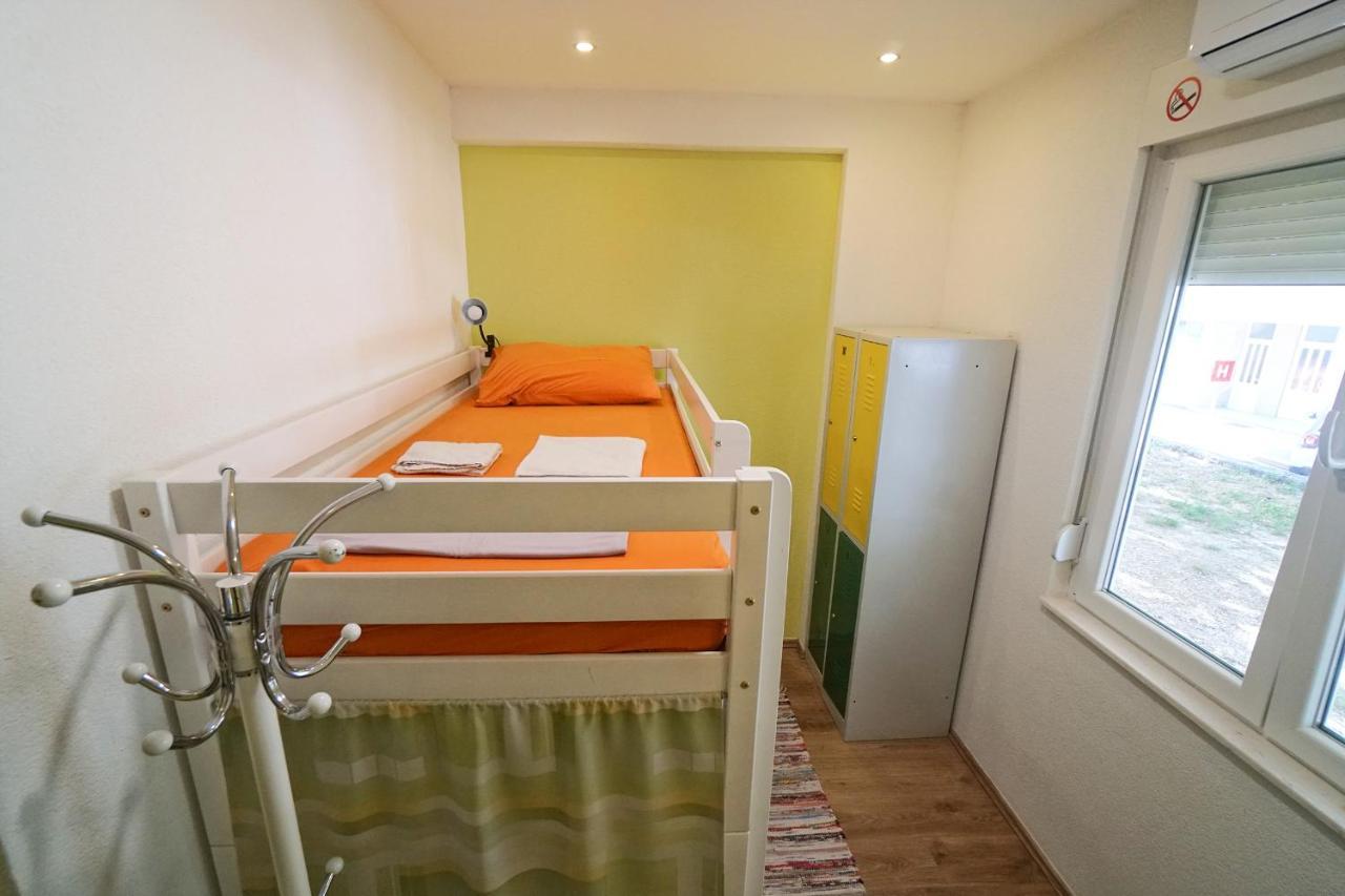 Oasis Hostel Сплит Экстерьер фото