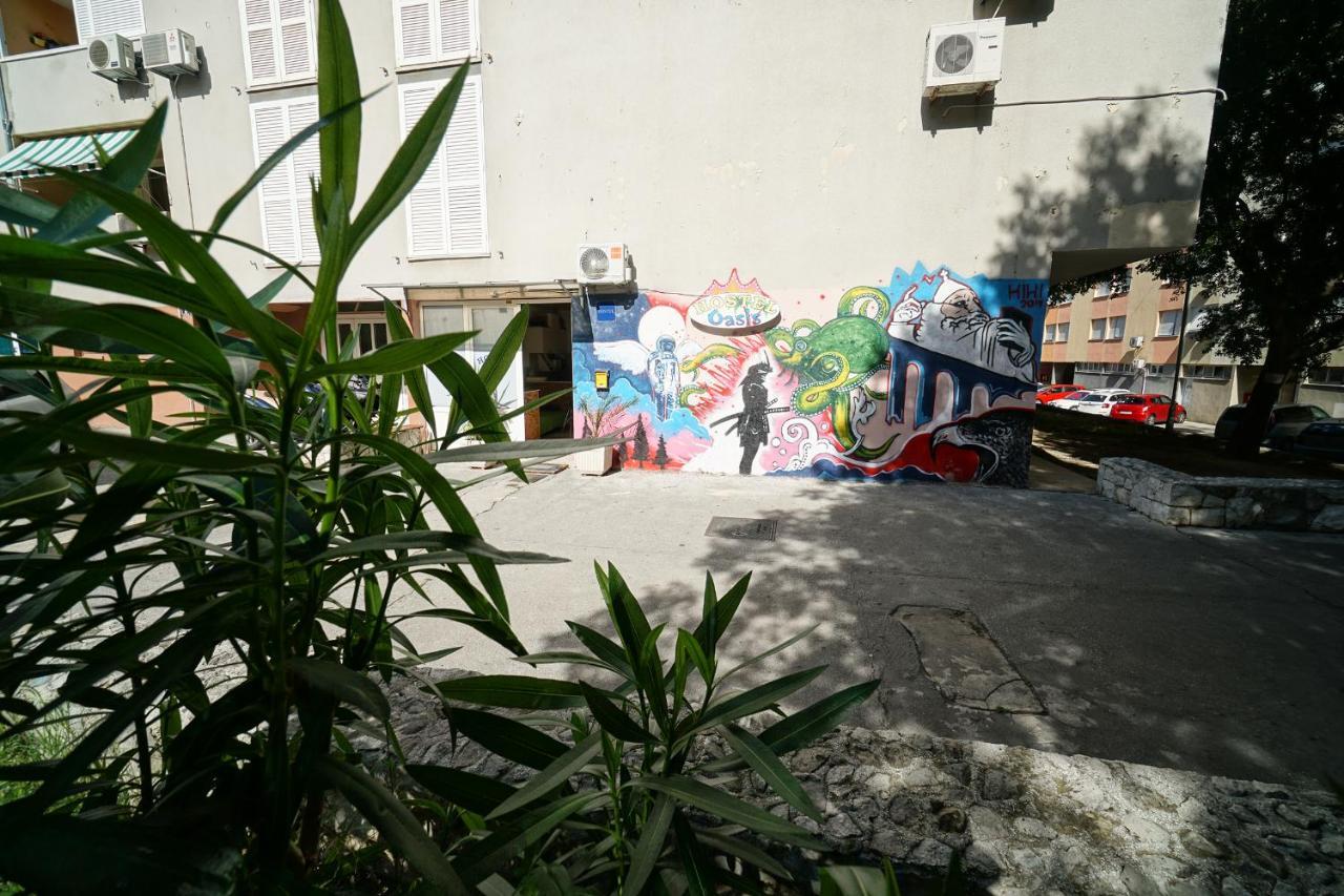 Oasis Hostel Сплит Экстерьер фото