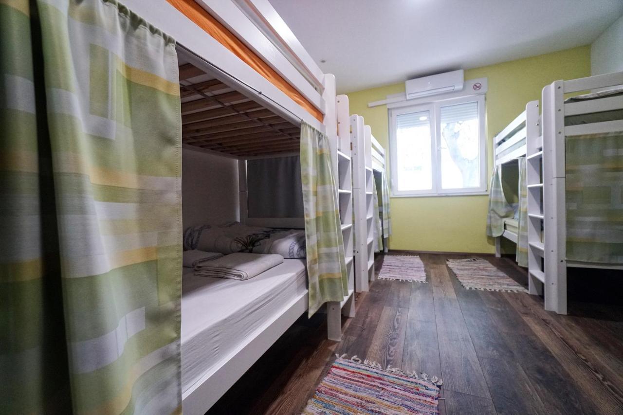 Oasis Hostel Сплит Экстерьер фото