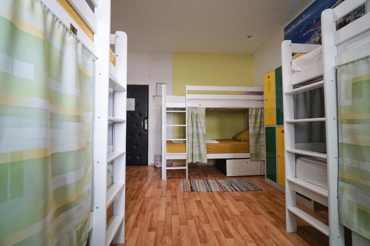 Oasis Hostel Сплит Экстерьер фото