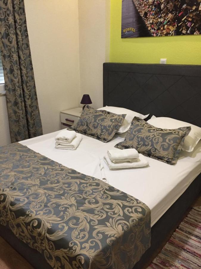 Oasis Hostel Сплит Экстерьер фото