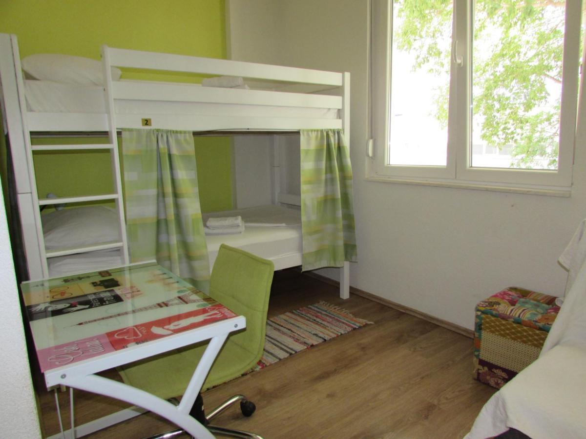 Oasis Hostel Сплит Экстерьер фото
