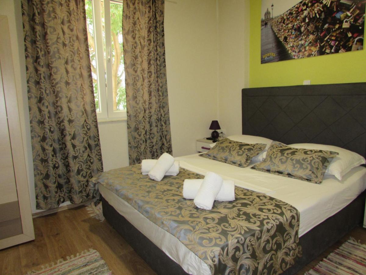 Oasis Hostel Сплит Экстерьер фото