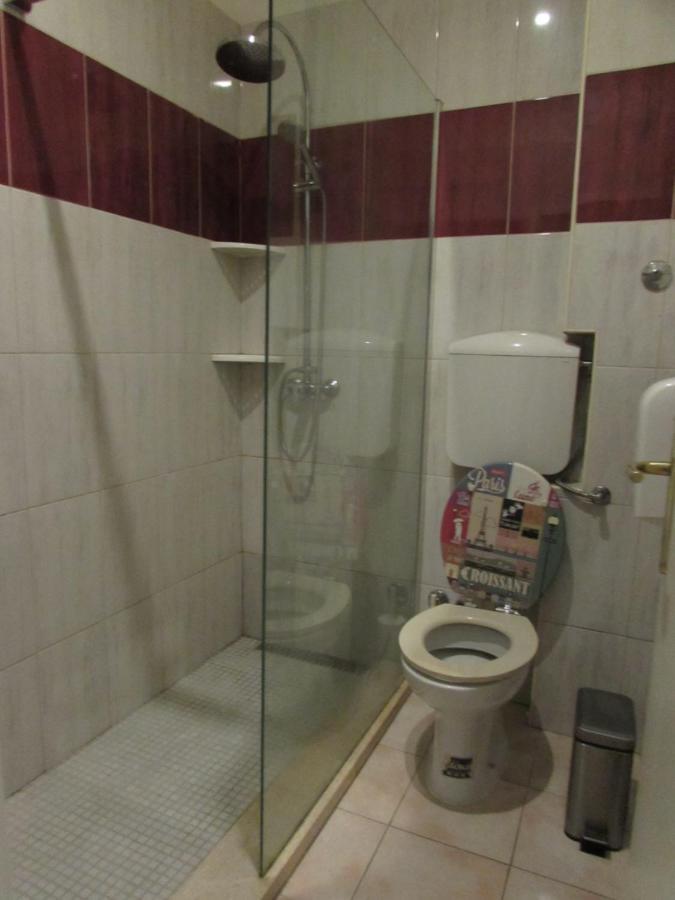 Oasis Hostel Сплит Экстерьер фото